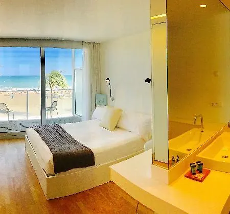 Ξενοδοχείο De La Playa 4*