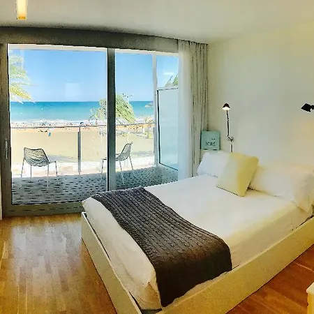 Hotel De La Playa